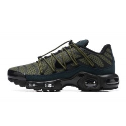 Men Sports Shoes Nike Air Max Plus Utility Green Black FJ4232-200