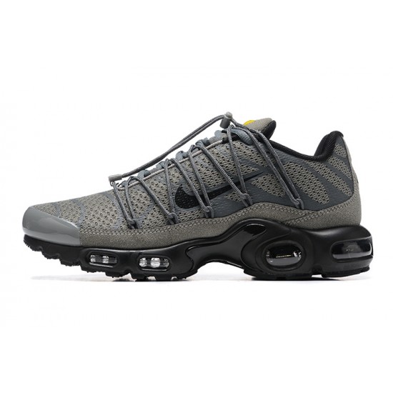 Men Sports Shoes Nike Air Max Plus Utility Grey Black